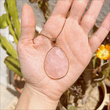 Load image into Gallery viewer, Teardrop Rose Quartz Necklace