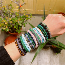 Load image into Gallery viewer, Jade Beaded Bracelet 💚