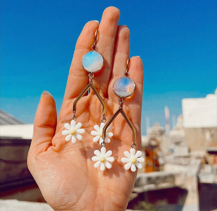 Opalite and Daisies Earrings ✨