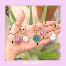 Load image into Gallery viewer, Solar Quartz Pendant Necklace